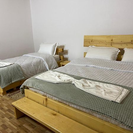 Ardjon House Hostel Berat Exterior foto